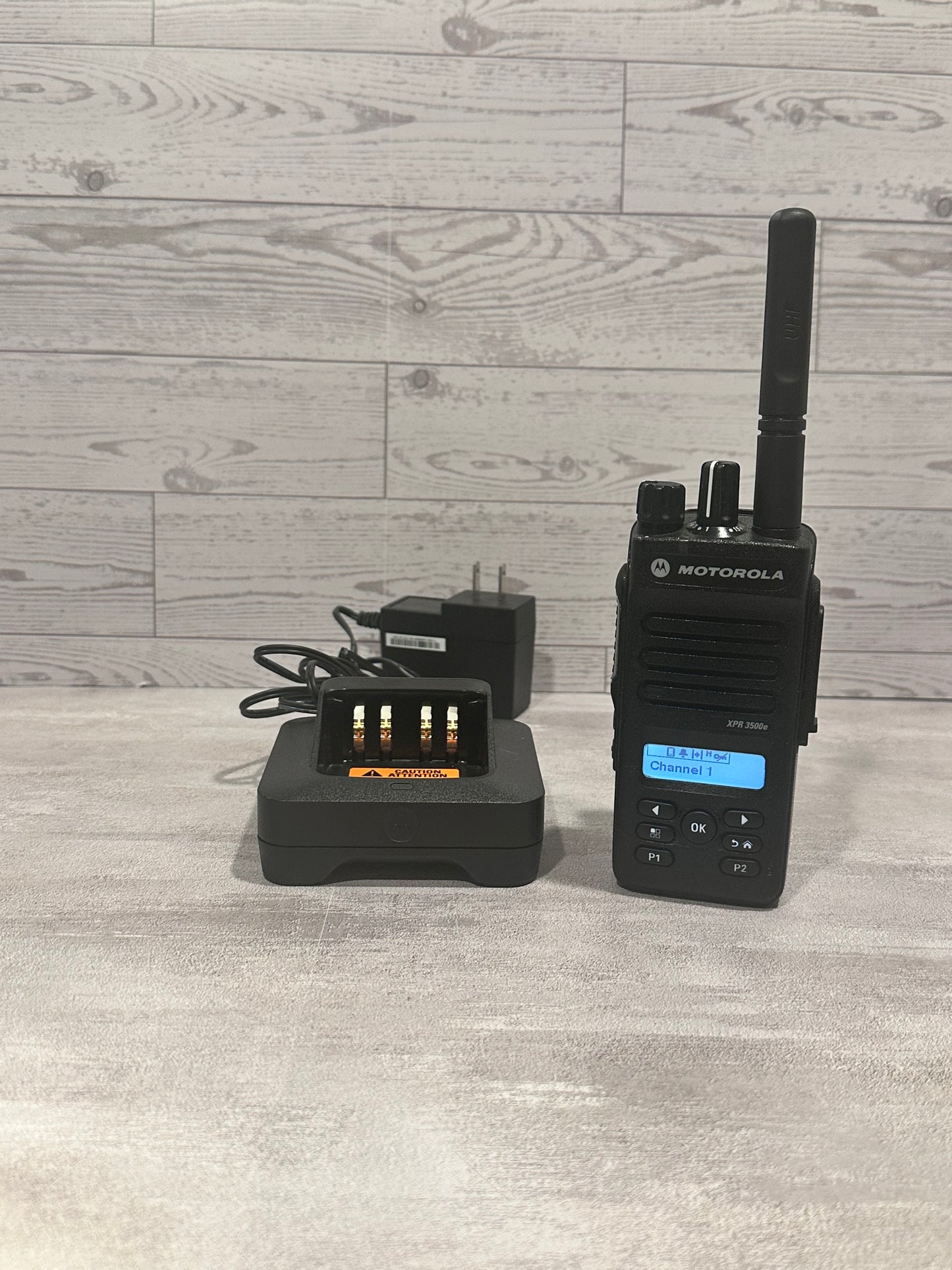 Motorola Xpr 3500e UHF Starter Pack, Excellent Pre-Owned Radio Like New, No Signs of Use