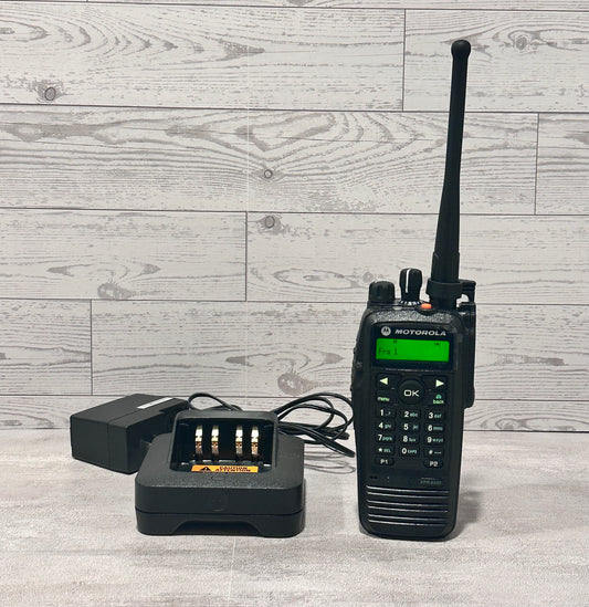 Motorola Xpr 6550 Q-Split 403-470 MHz New Housing Starter Kit 1 Radio Kit Tested