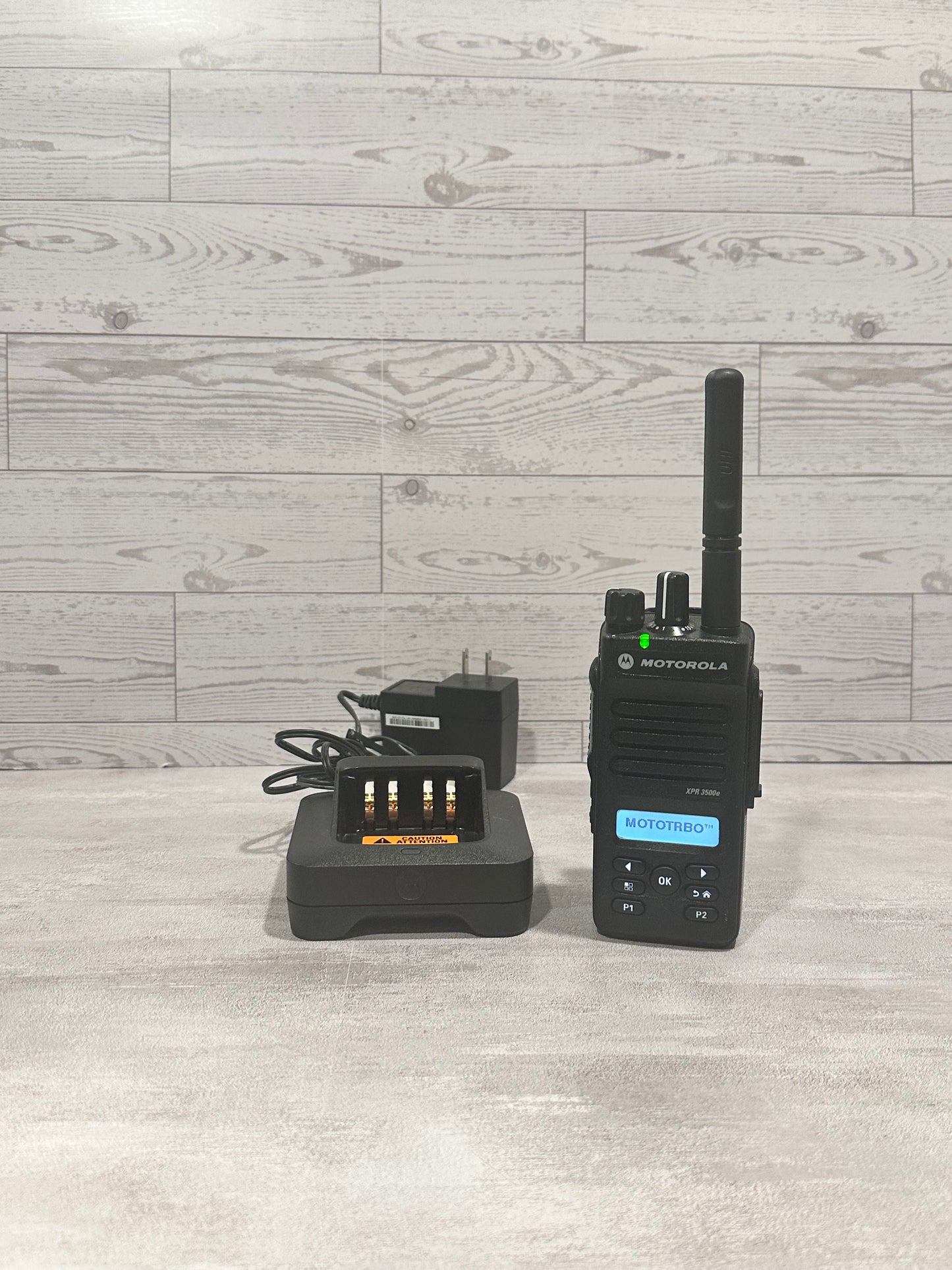 Motorola Xpr 3500e UHF Starter Pack, Excellent Pre-Owned Radio Like New, No Signs of Use